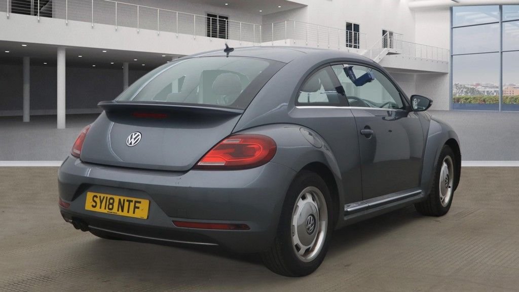 Used Volkswagen Beetle 2018 for sale - 77810044: Photo 7