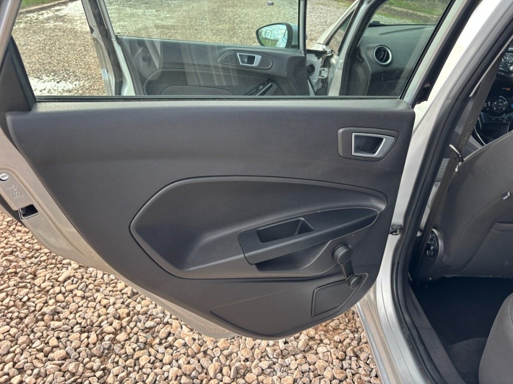 Used Ford Fiesta 2015 for sale - 77655424: Photo 33