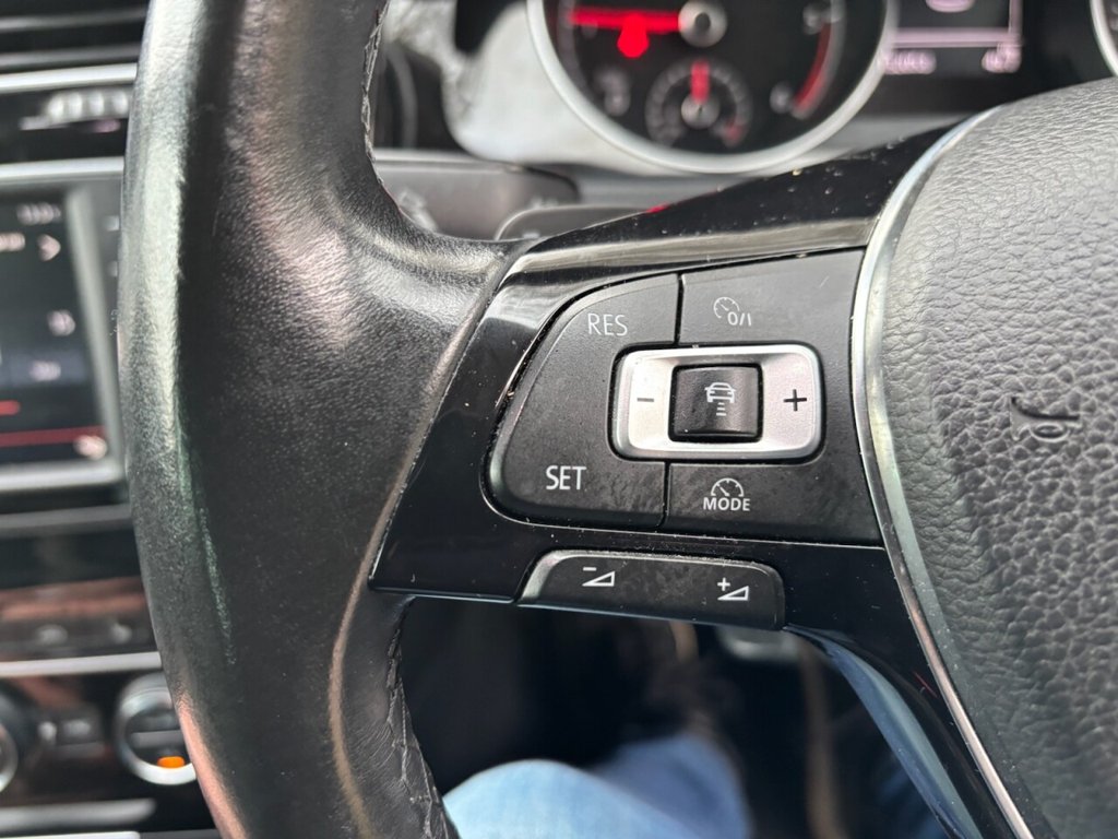 Used Volkswagen Golf 2015 for sale - 76783707: Photo 38