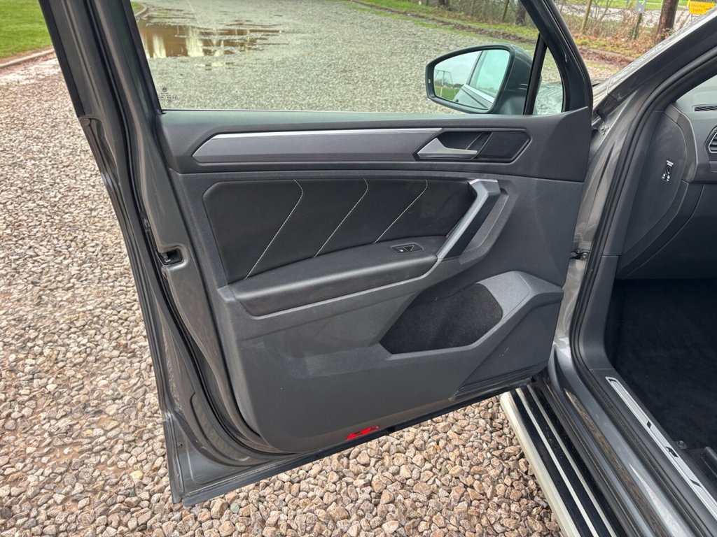 Used Volkswagen Tiguan 2018 for sale - 77668939: Photo 31