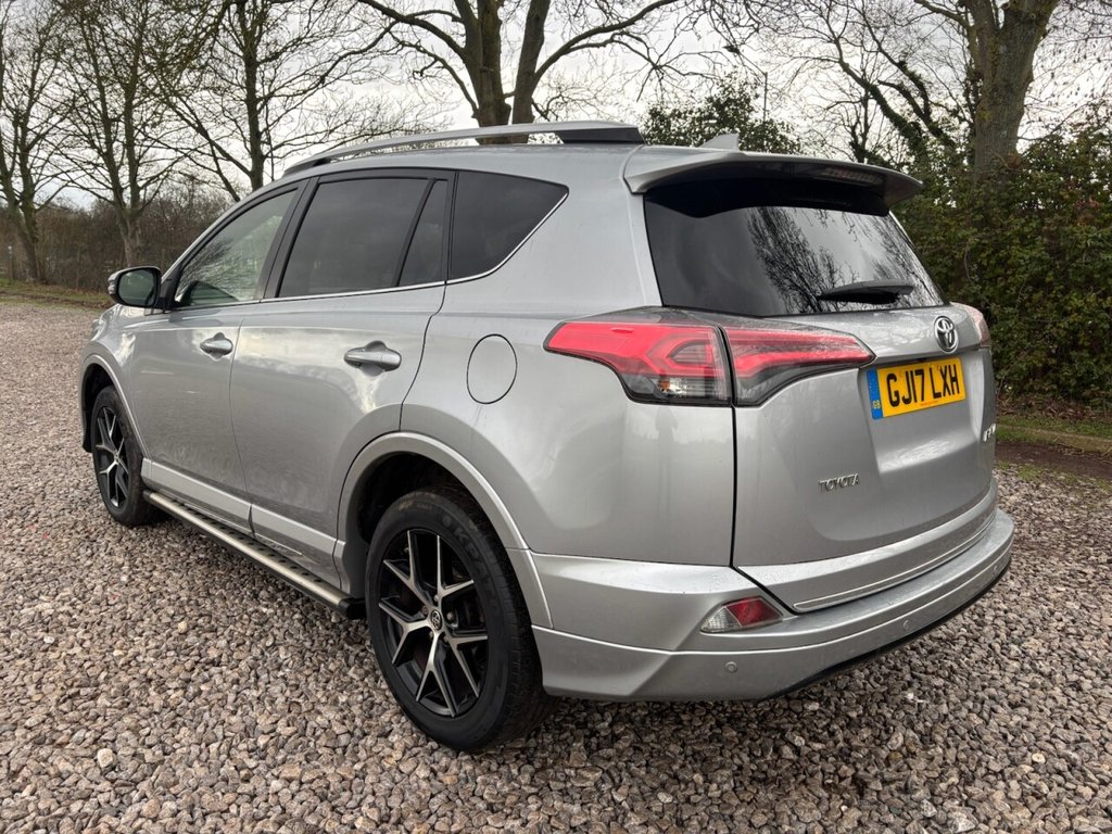 Used Toyota RAV4 2017 for sale - 77089434: Photo 10