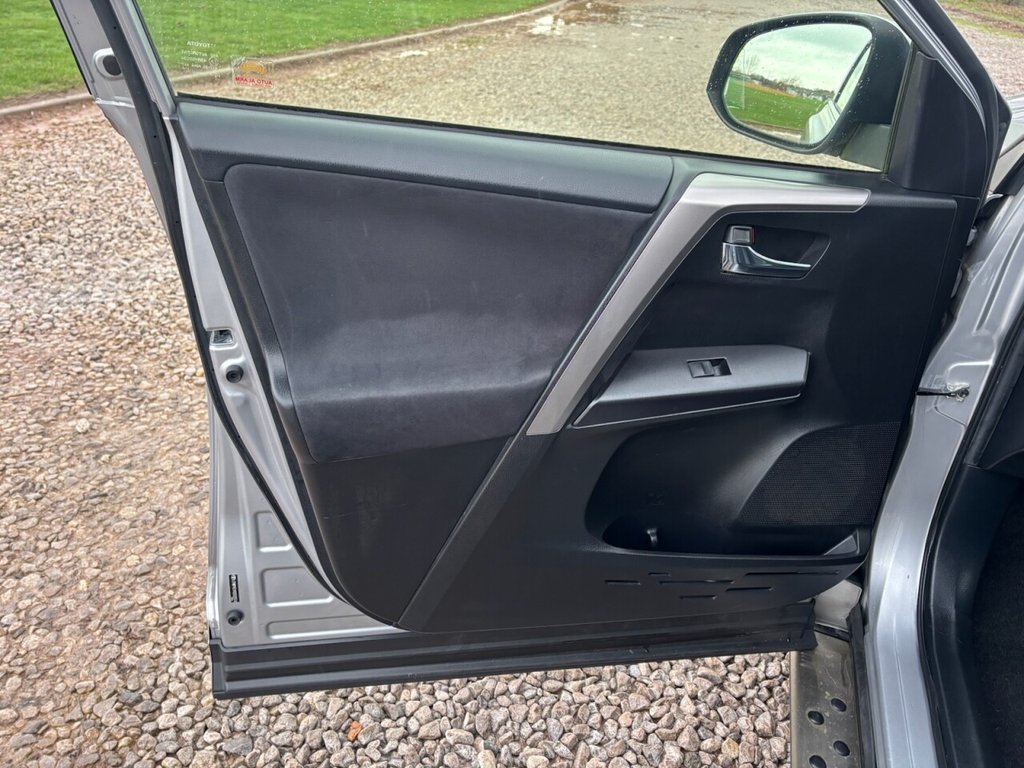 Used Toyota RAV4 2017 for sale - 77089434: Photo 36