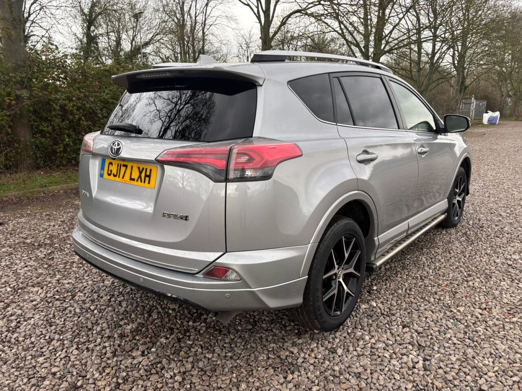 Used Toyota RAV4 2017 for sale - 77089434: Photo 6