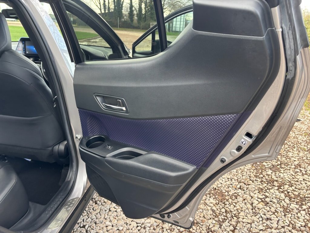 Used Toyota C-HR 2018 for sale - 77546629: Photo 42