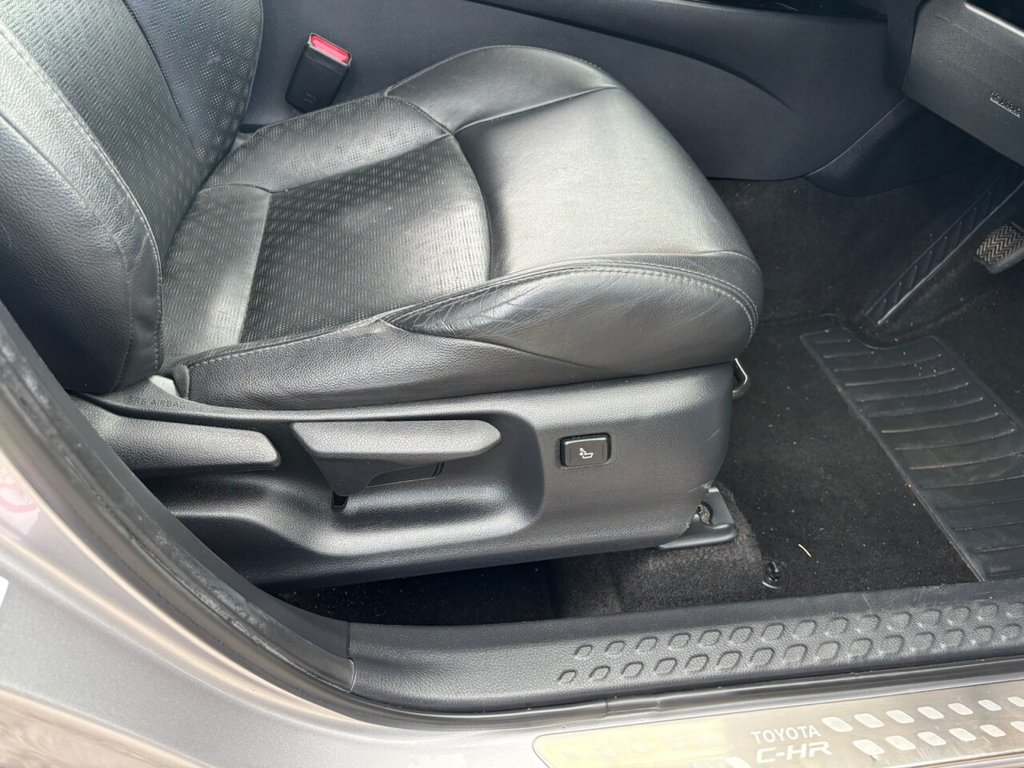 Used Toyota C-HR 2018 for sale - 77546629: Photo 43