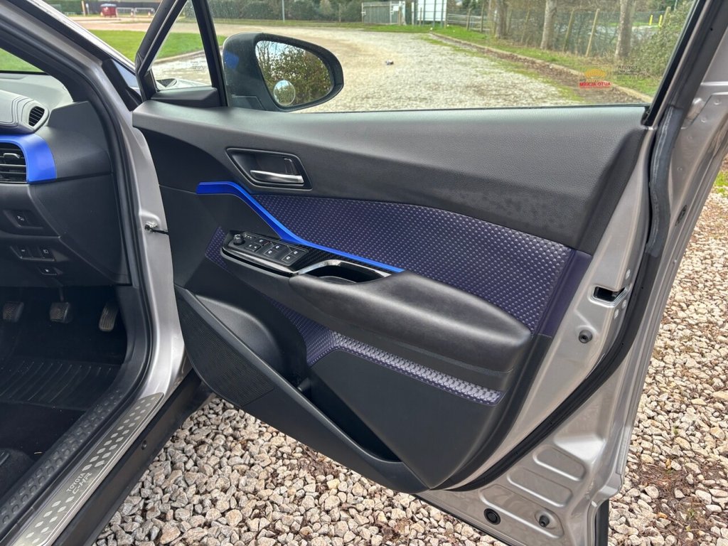 Used Toyota C-HR 2018 for sale - 77546629: Photo 45