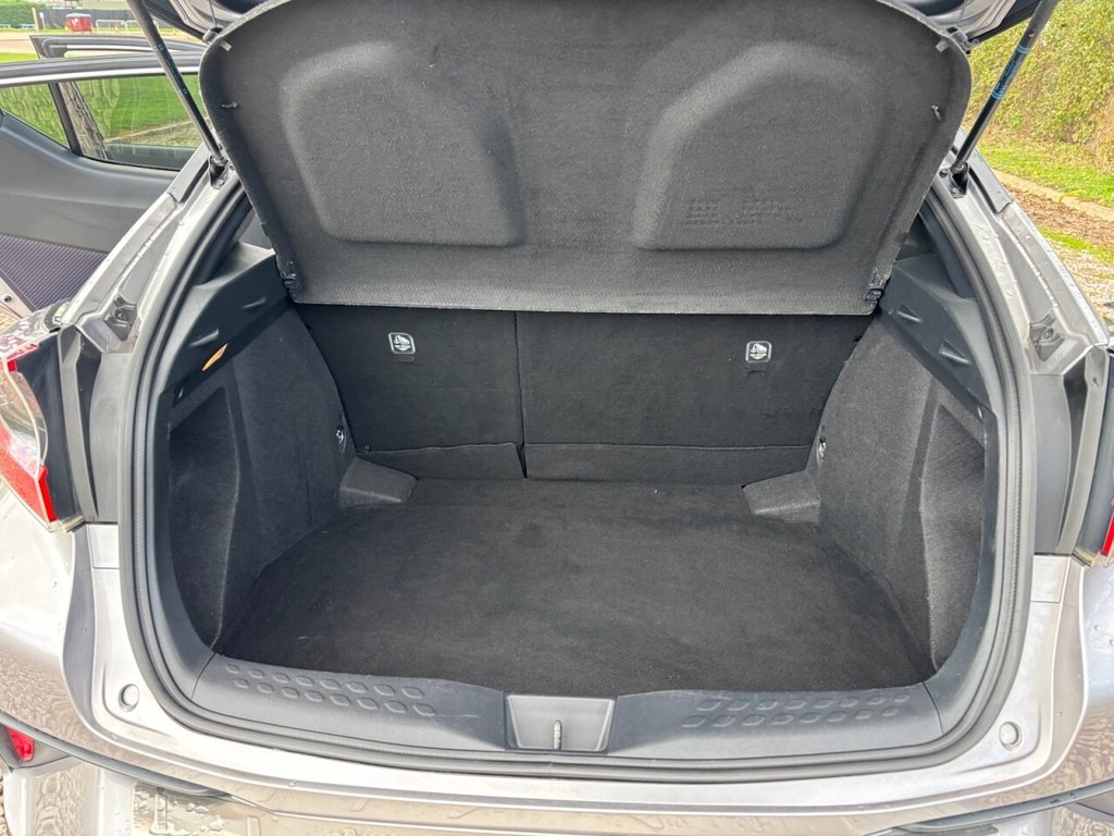 Used Toyota C-HR 2018 for sale - 77546629: Photo 49