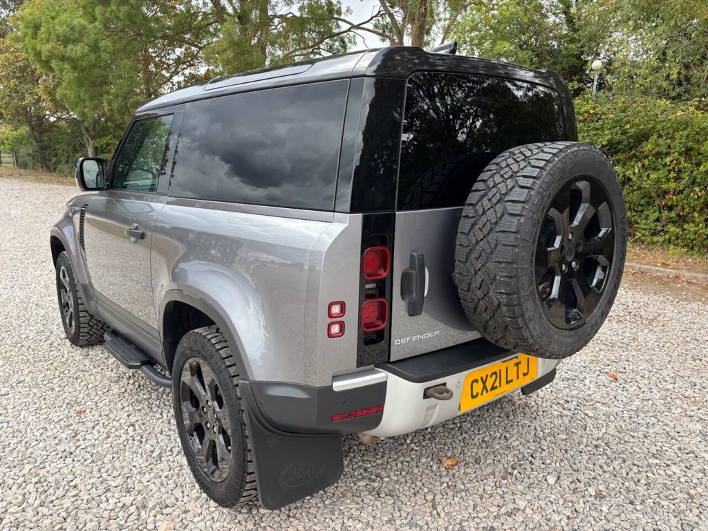 Used Land Rover Defender 2021 for sale - 76783518: Photo 10