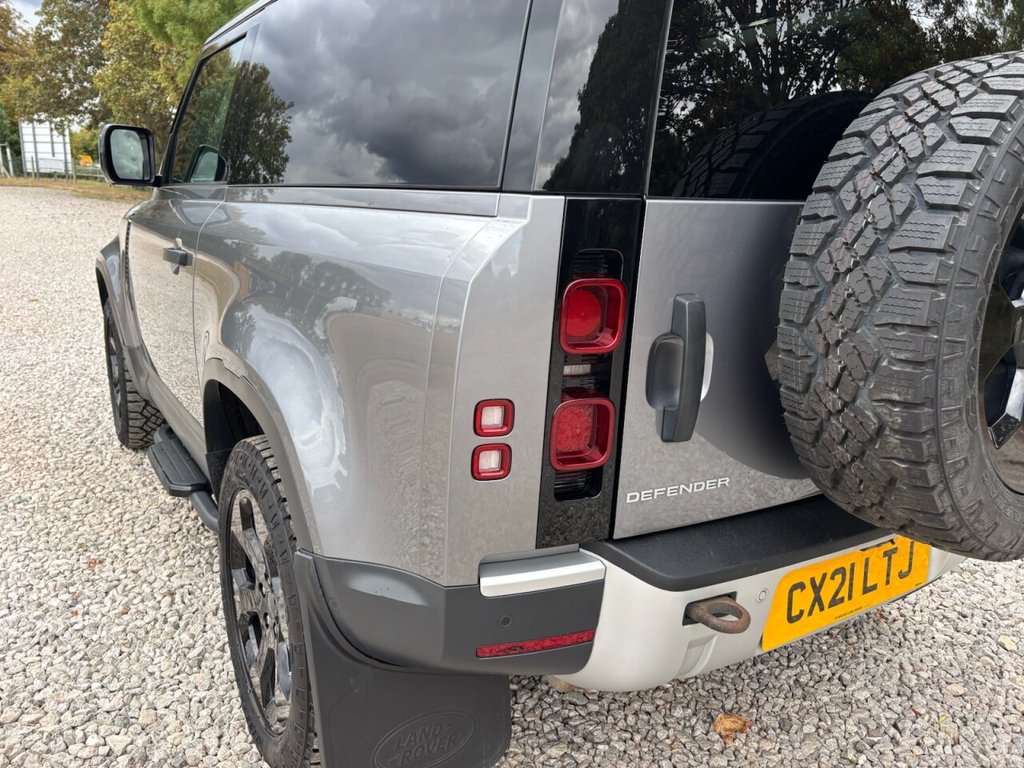 Used Land Rover Defender 2021 for sale - 76783518: Photo 11