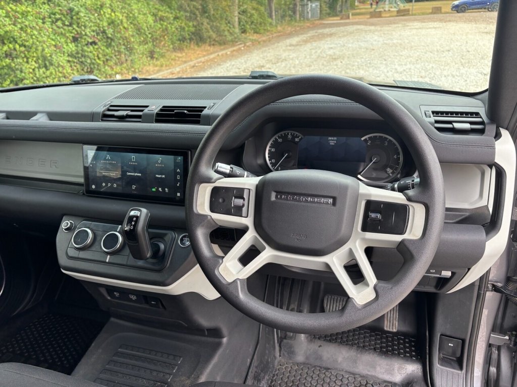Used Land Rover Defender 2021 for sale - 76783518: Photo 32