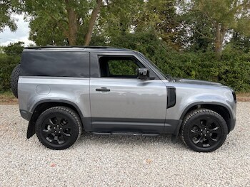 Used Land Rover Defender 2021 for sale - 76783518: Photo