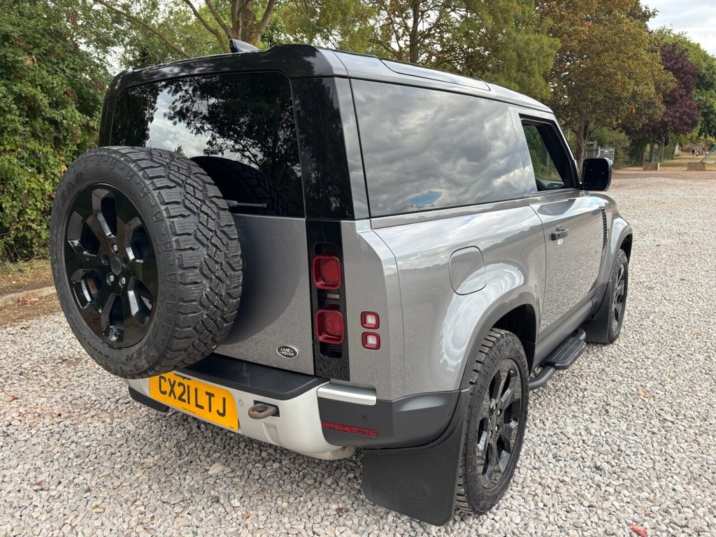 Used Land Rover Defender 2021 for sale - 76783518: Photo 7