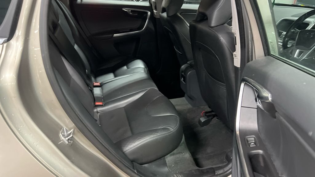 Used Volvo XC60 2016 for sale - 76783676: Photo 6