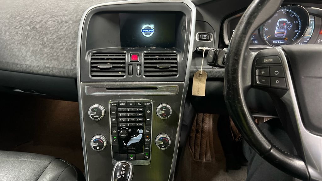 Used Volvo XC60 2016 for sale - 76783676: Photo 9