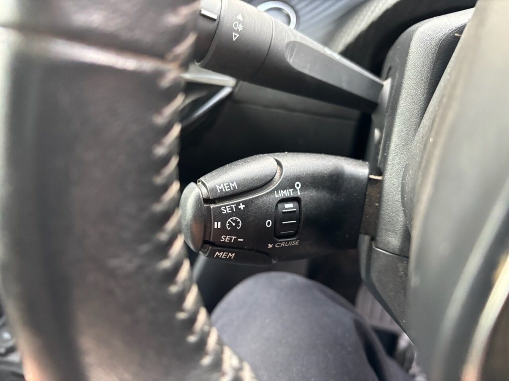 Used Peugeot E-2008 2022 for sale - 76783432: Photo 39