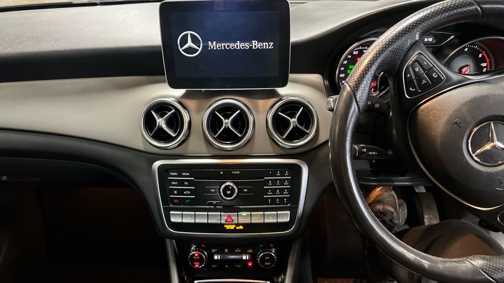 Used Mercedes-Benz GLA 2018 for sale - 76784278: Photo 11