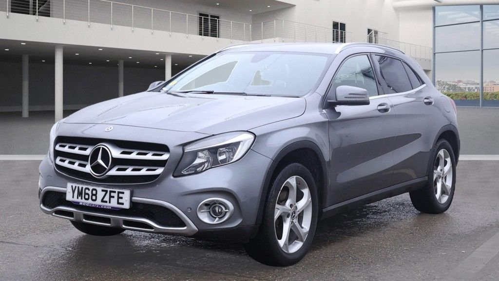 Used Mercedes-Benz GLA 2018 for sale - 76784278: Photo 2