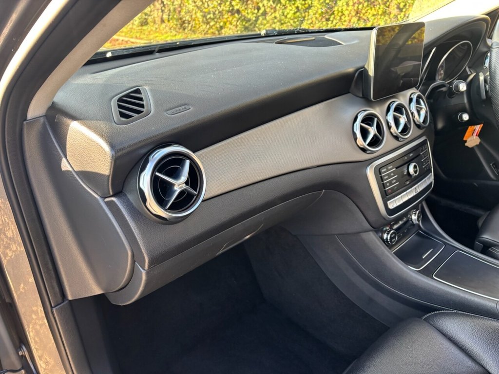 Used Mercedes-Benz GLA 2018 for sale - 76784278: Photo 32