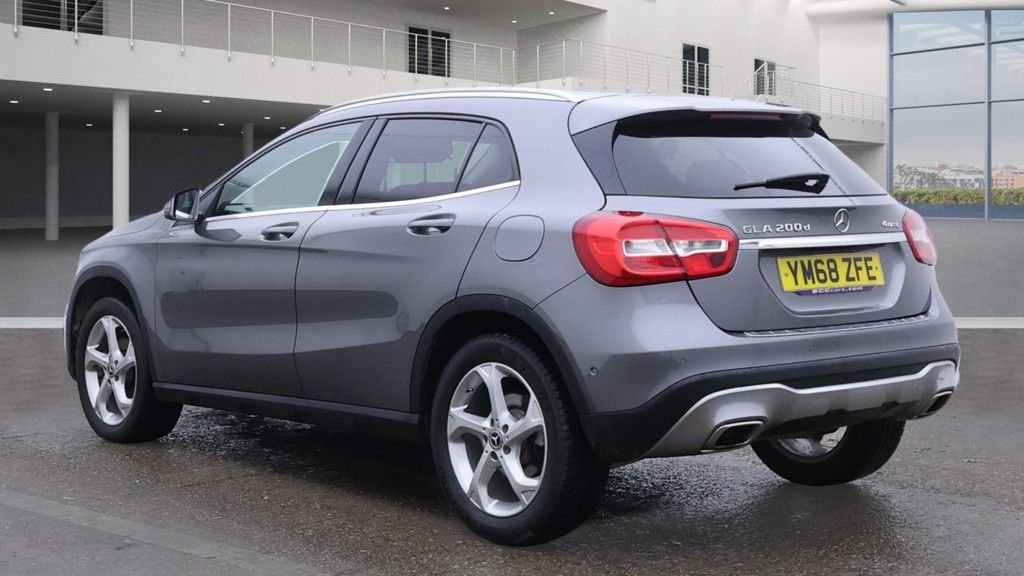 Used Mercedes-Benz GLA 2018 for sale - 76784278: Photo 4