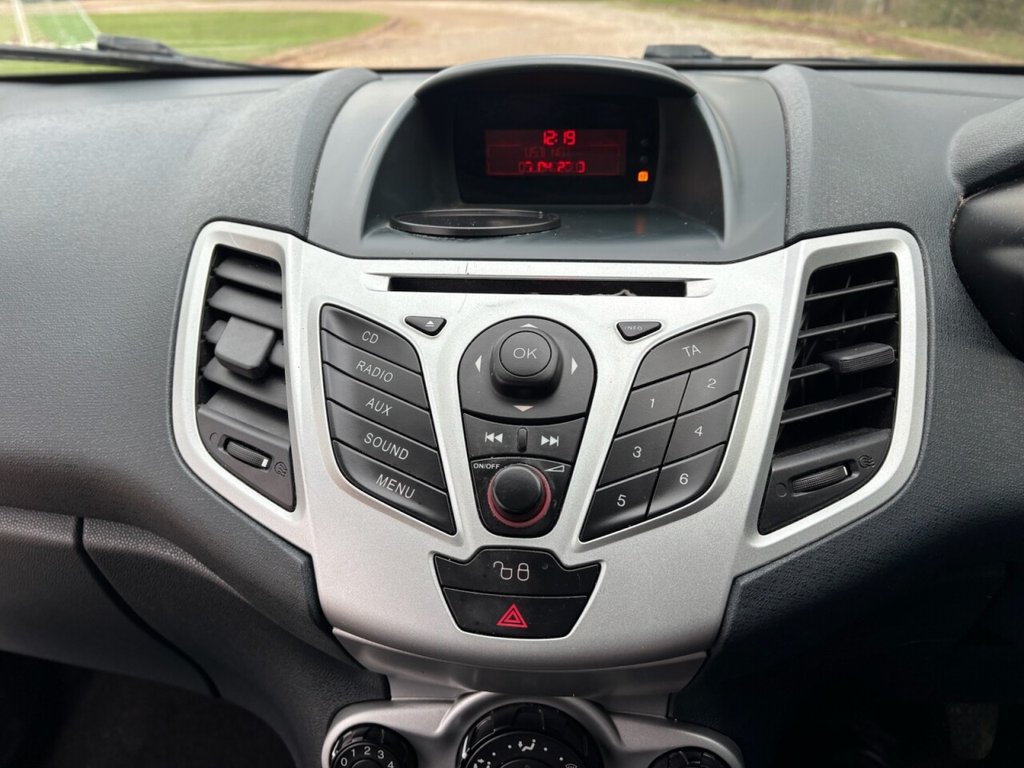 Used Ford Fiesta 2012 for sale - 77212080: Photo 28