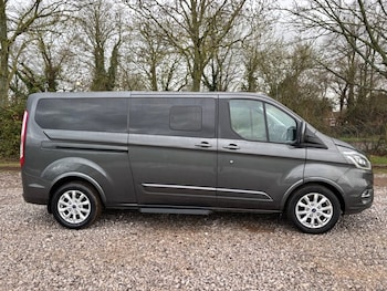 Used Ford Tourneo Custom 2018 for sale - 77593898: Photo