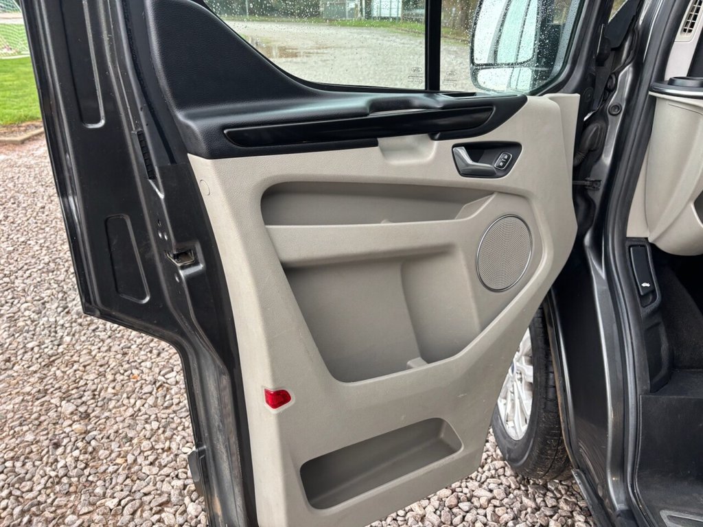 Used Ford Tourneo Custom 2018 for sale - 77990721: Photo 41