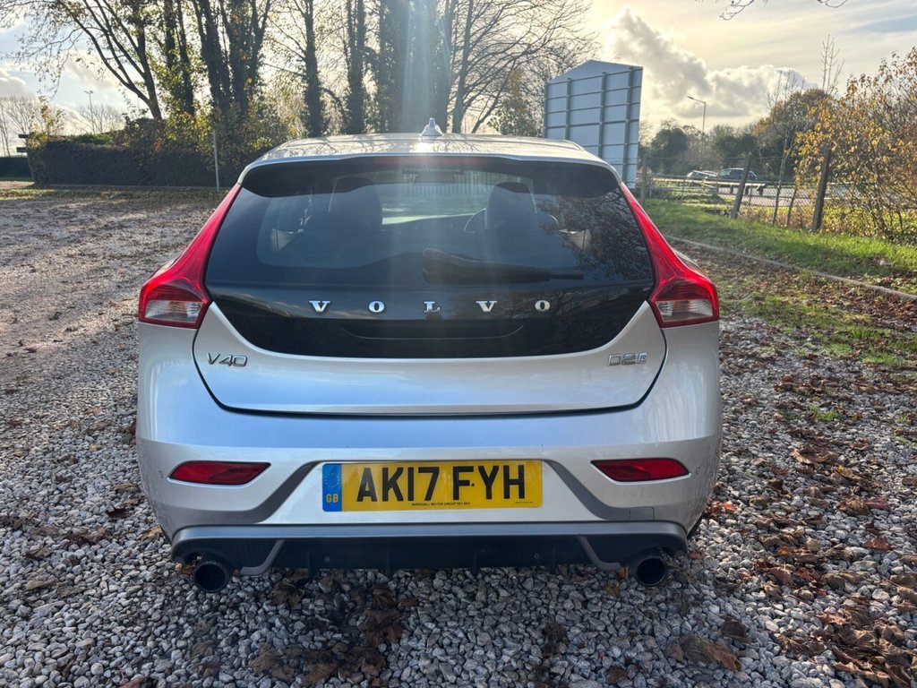 Used Volvo V40 2017 for sale - 76783655: Photo 10