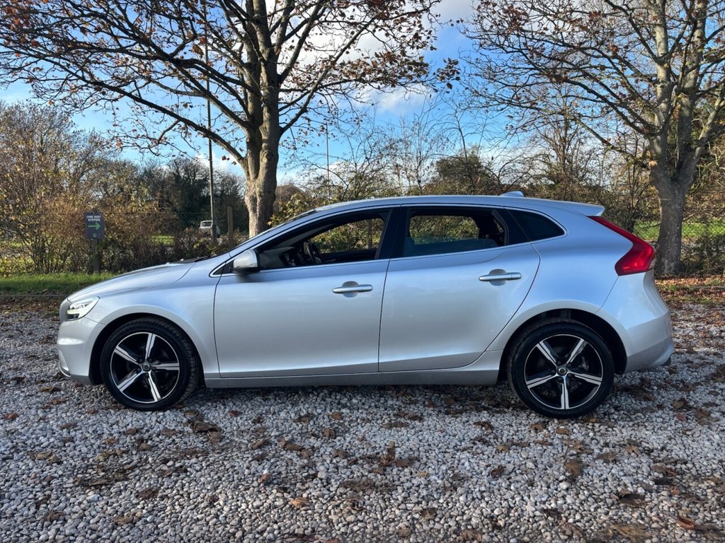 Used Volvo V40 2017 for sale - 76783655: Photo 14