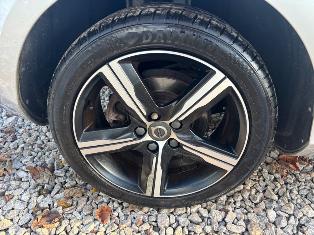 Used Volvo V40 2017 for sale - 76783655: Photo 23