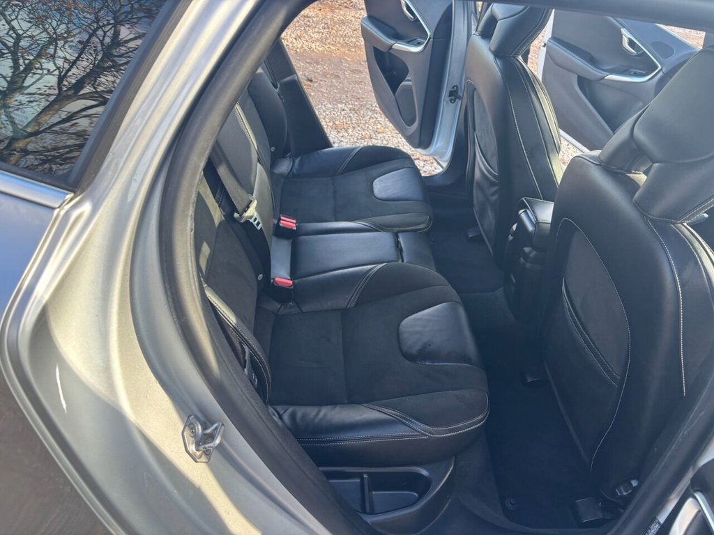 Used Volvo V40 2017 for sale - 76783655: Photo 24