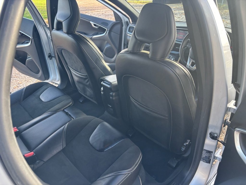 Used Volvo V40 2017 for sale - 76783655: Photo 30