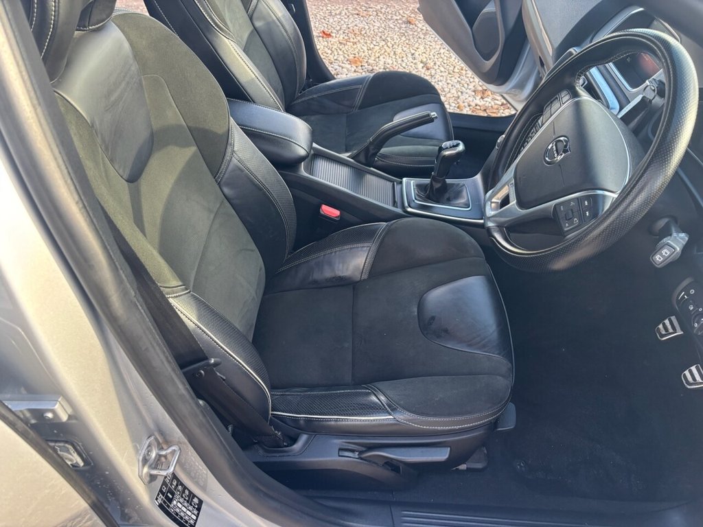 Used Volvo V40 2017 for sale - 76783655: Photo 31