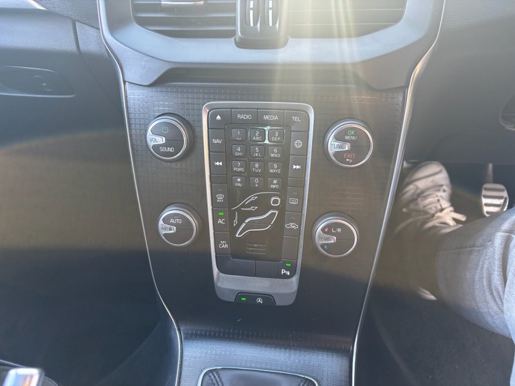 Used Volvo V40 2017 for sale - 76783655: Photo 35