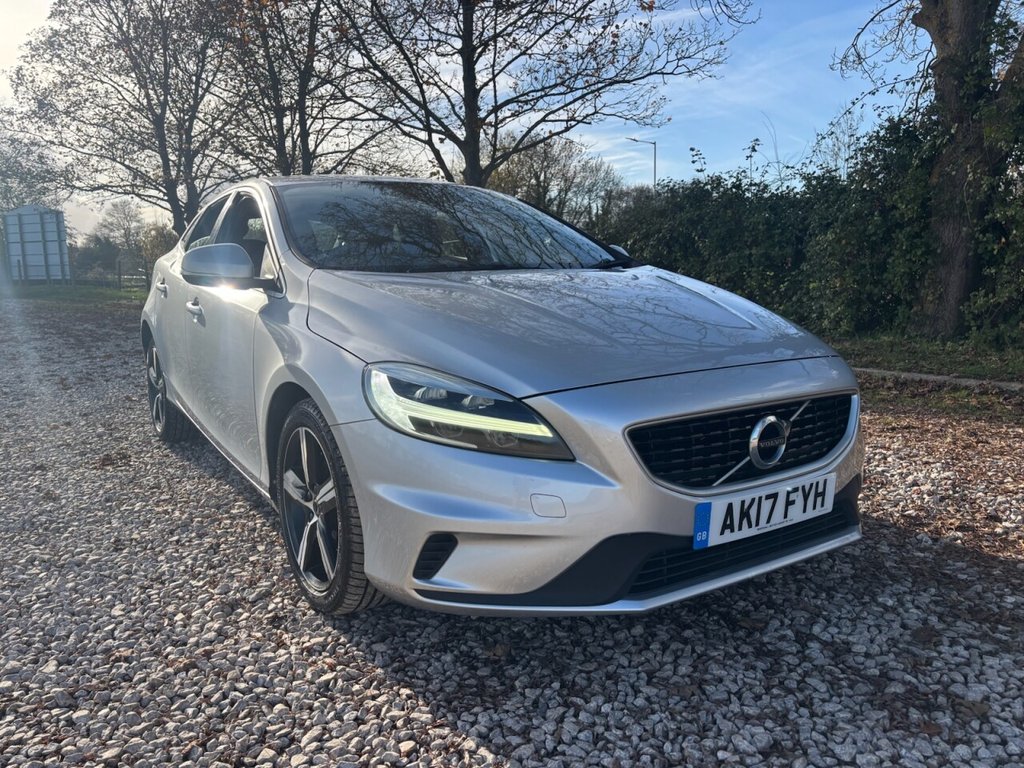 Used Volvo V40 2017 for sale - 76783655: Photo 4