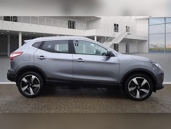 Used Nissan Qashqai 2016 for sale - 76783854: Photo