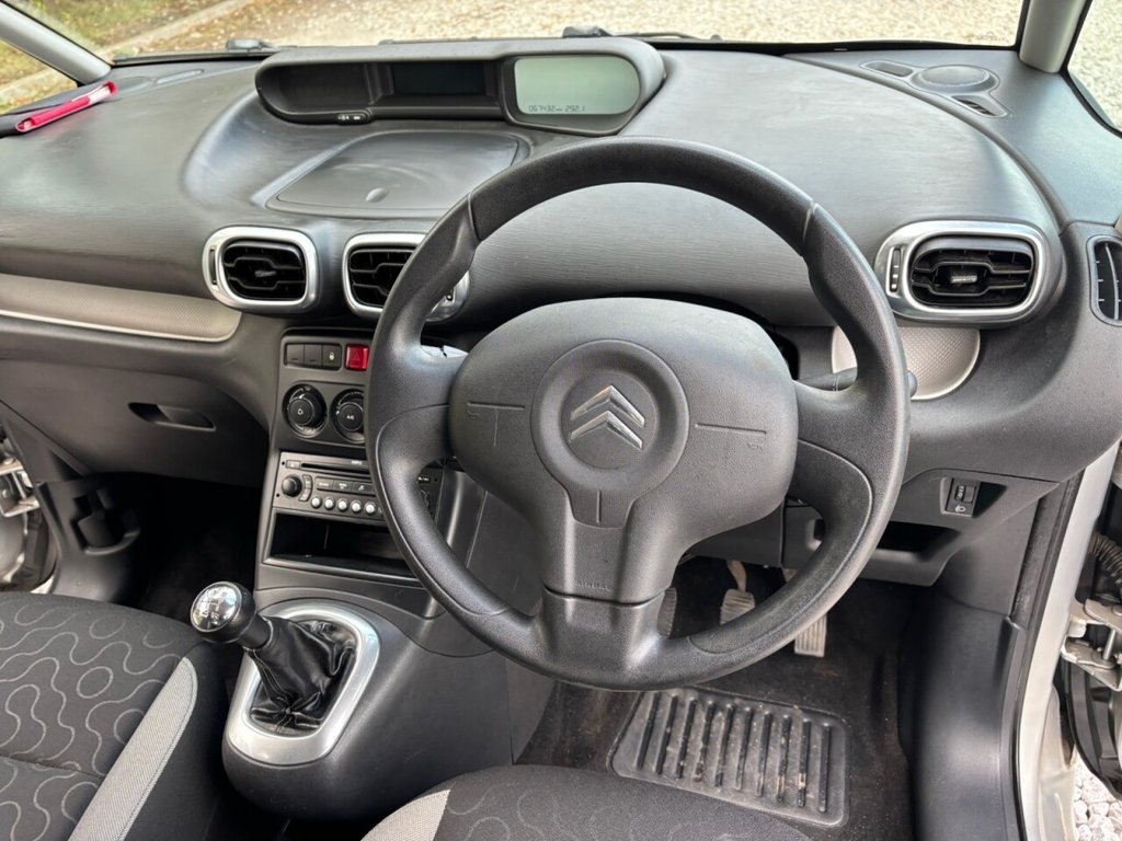 Used Citroen C3 Picasso 2009 for sale - 77211898: Photo 17