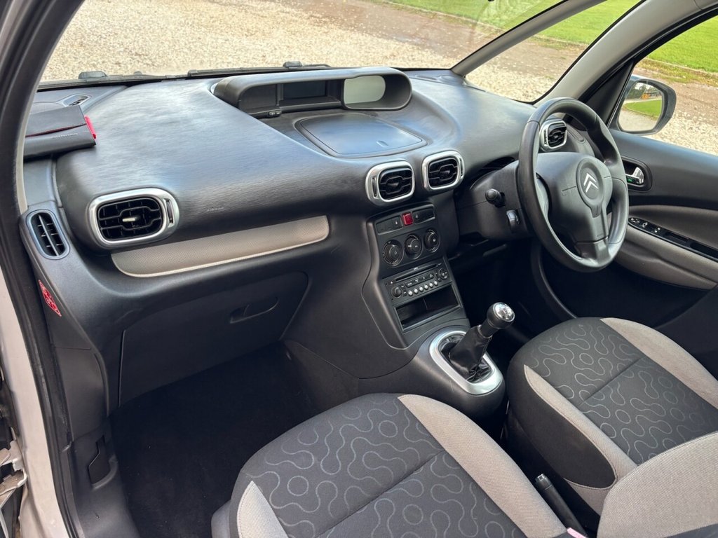 Used Citroen C3 Picasso 2009 for sale - 77211898: Photo 21