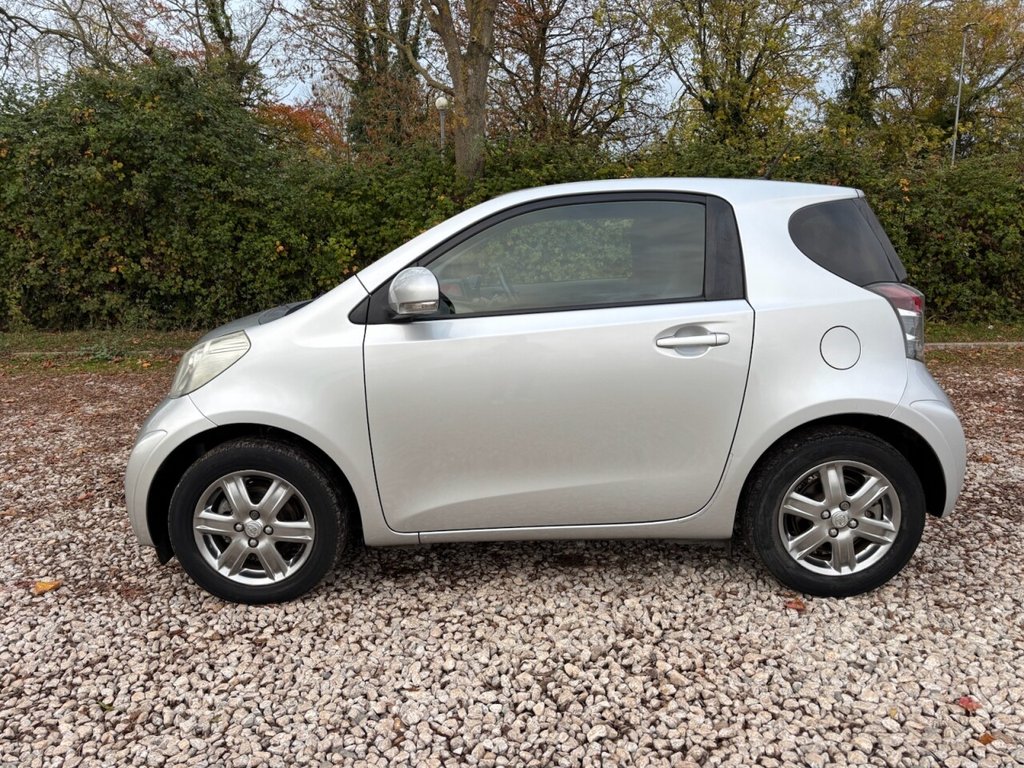 Used Toyota IQ 2012 for sale - 76783649: Photo 9