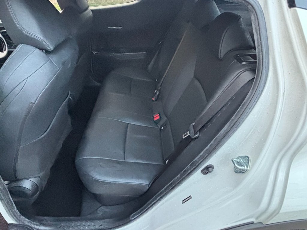 Used Toyota C-HR 2019 for sale - 76784231: Photo 10