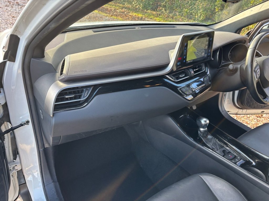 Used Toyota C-HR 2019 for sale - 76784231: Photo 32