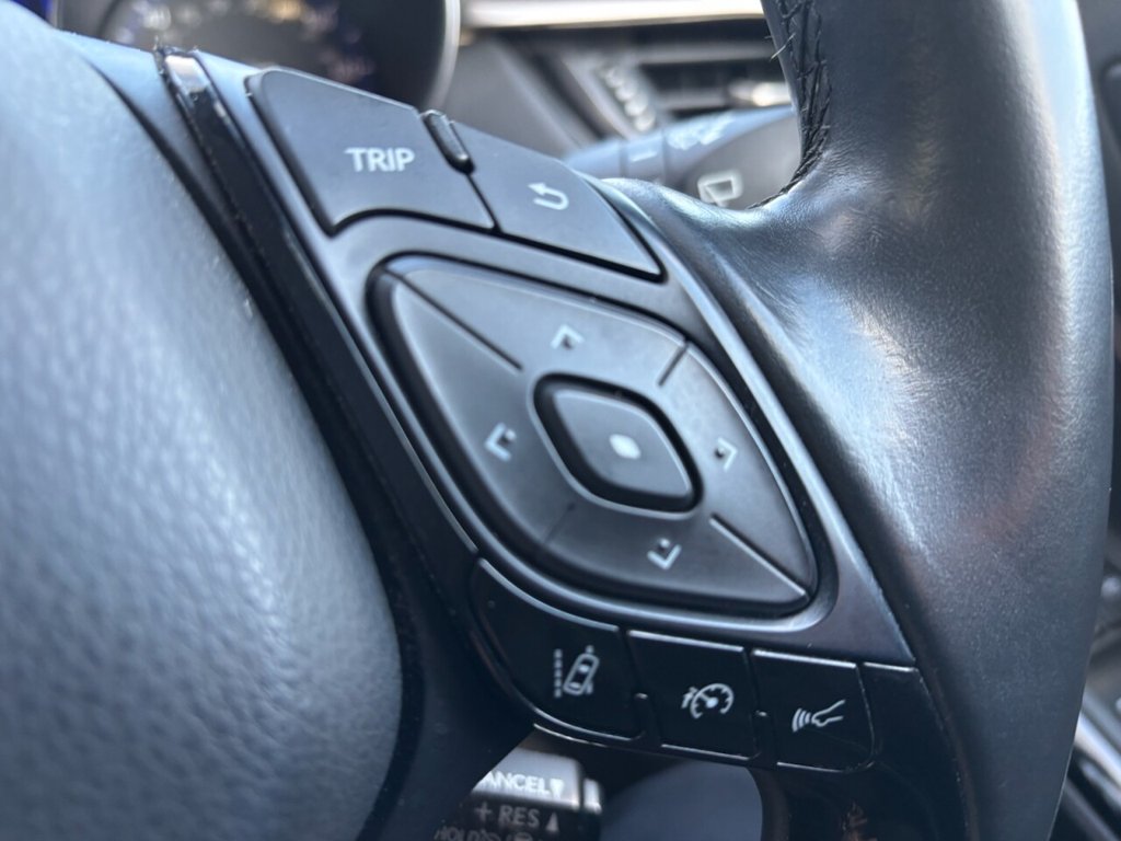 Used Toyota C-HR 2019 for sale - 76784231: Photo 40