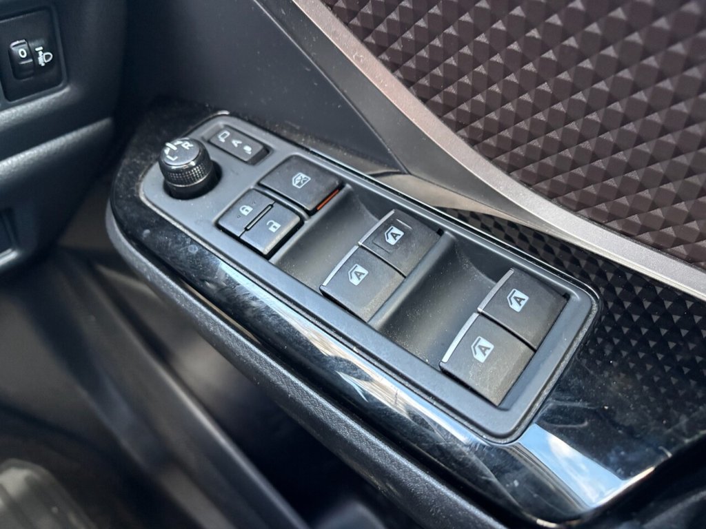 Used Toyota C-HR 2019 for sale - 76784231: Photo 41