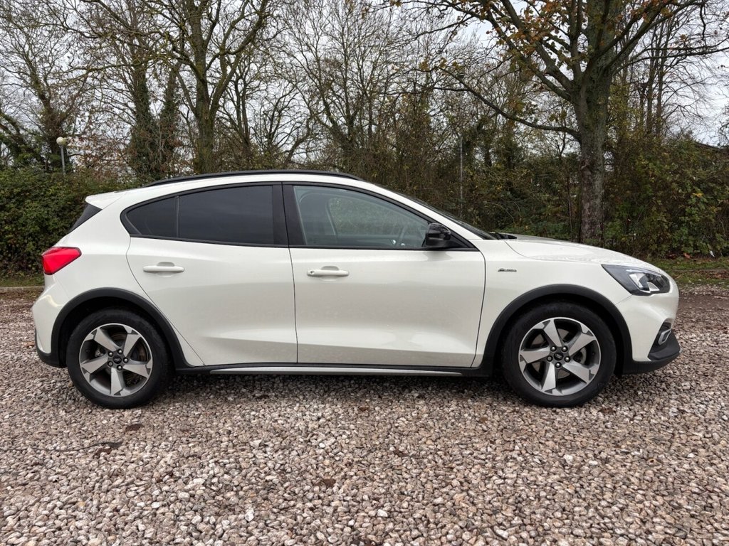 Used Ford Focus 2020 for sale - 76783656: Photo 2