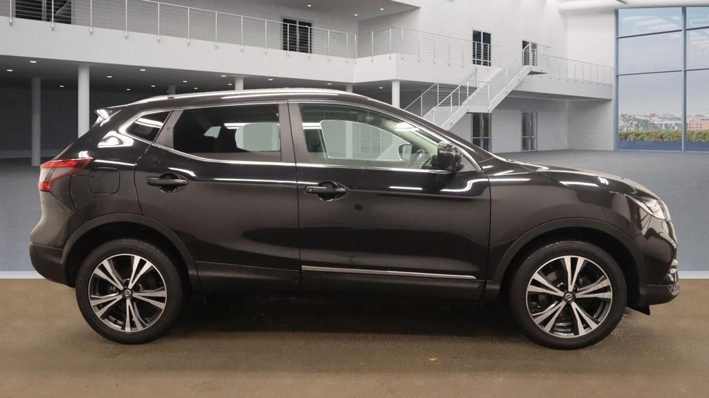Used Nissan Qashqai 2017 for sale - 76883701: Photo 12