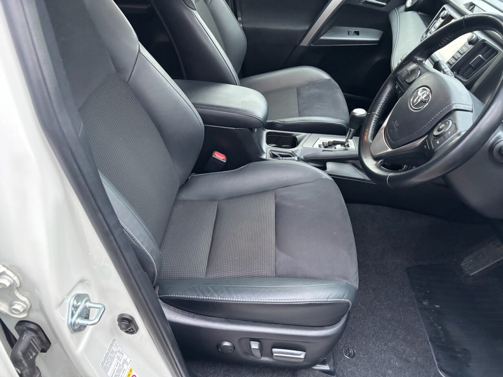 Used Toyota RAV4 2018 for sale - 77250731: Photo 23