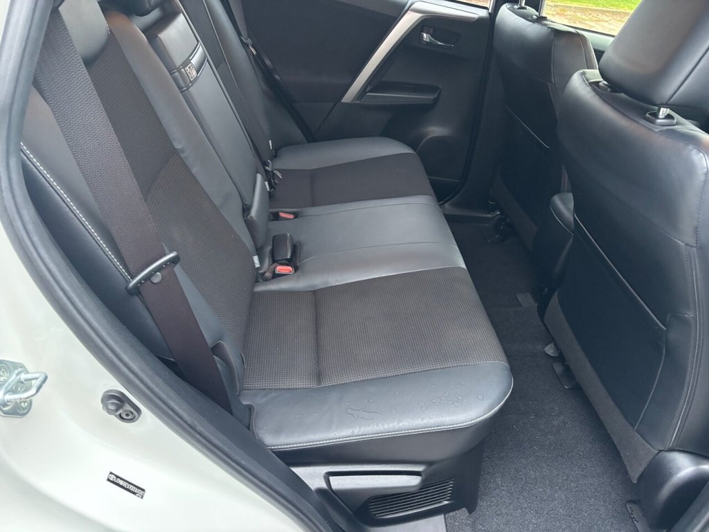 Used Toyota RAV4 2018 for sale - 77250731: Photo 30