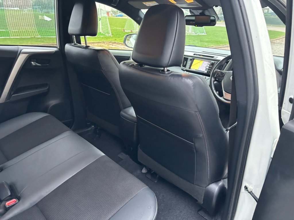 Used Toyota RAV4 2018 for sale - 77250731: Photo 31