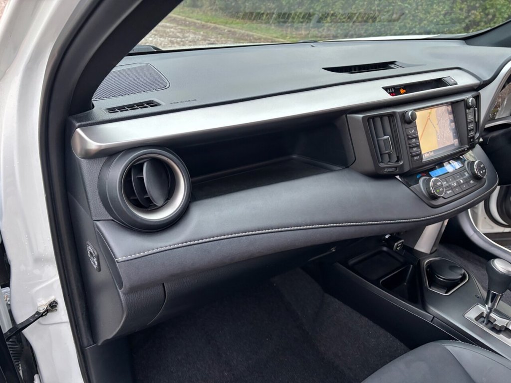 Used Toyota RAV4 2018 for sale - 77250731: Photo 36