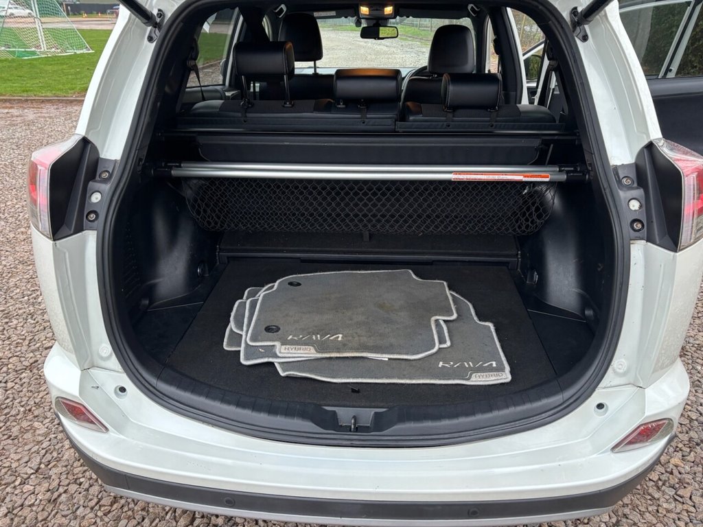 Used Toyota RAV4 2018 for sale - 77250731: Photo 39