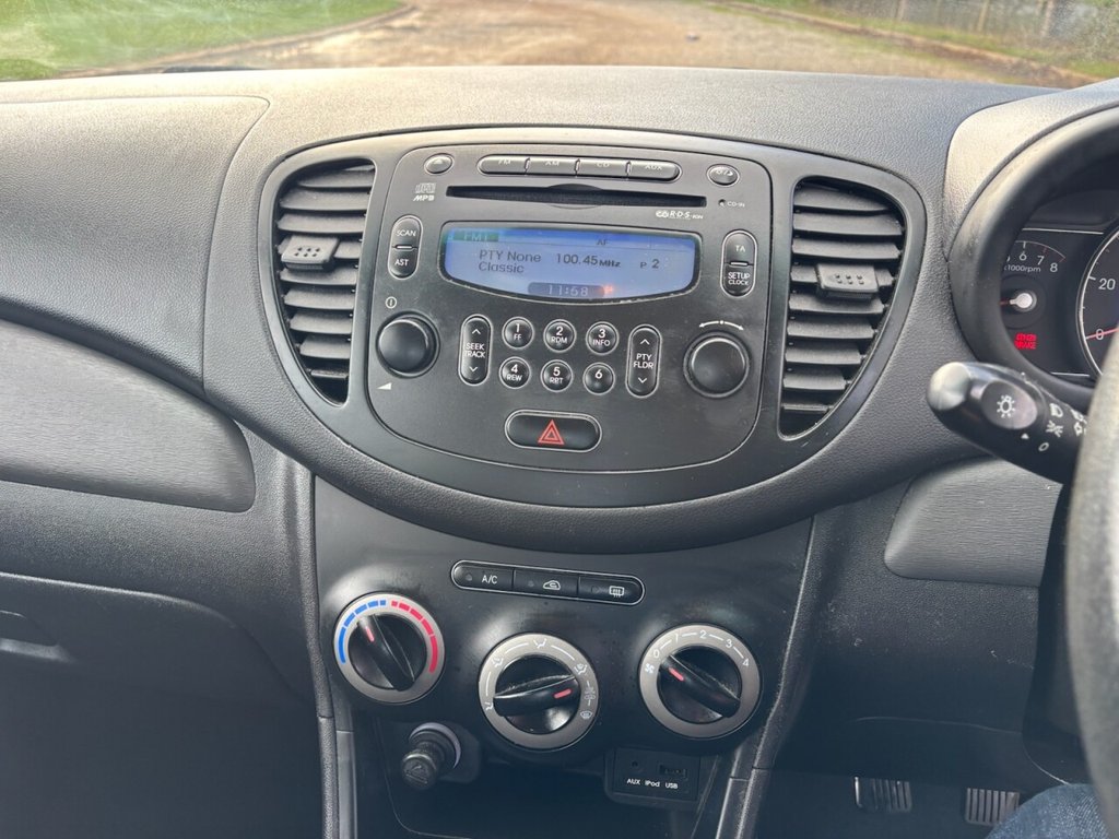 Used Hyundai i10 2012 for sale - 77642877: Photo 18